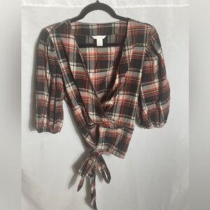 H&M Plaid Wrap Top Tie Front Blouse Red Black Cream 3/4 Sleeve Size 10